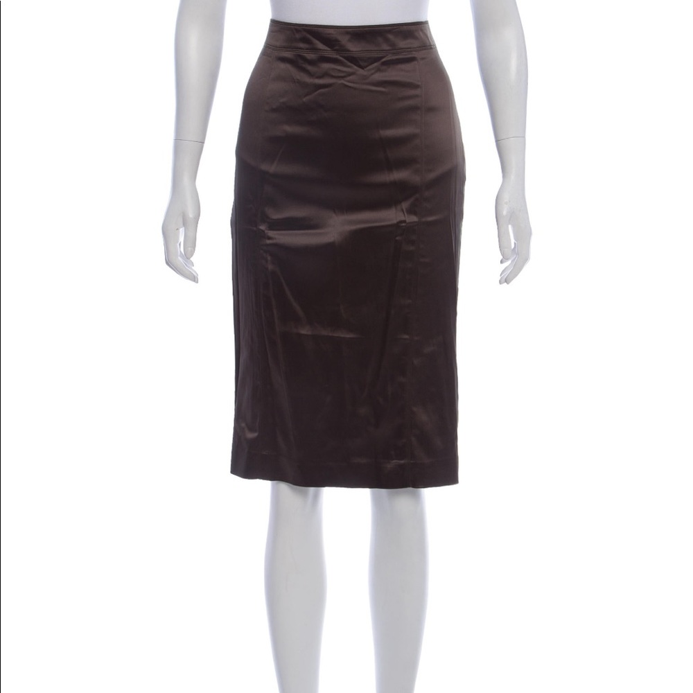 Olive green Burberry London knee-length skirt size 6 / 40